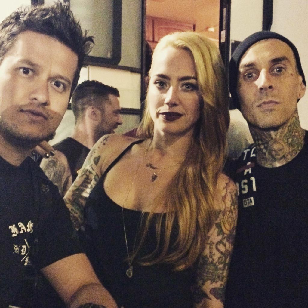ISAACSM's tweet image. Haters gonna hate, #tbt w the man @travisbarker n the precious @JaymeFoxx at #MUSINK #fAMOUSfAMiLY