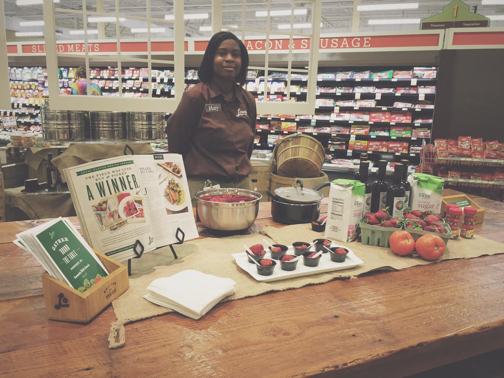 LowesFoods's tweet photo. Stop by your nearest #CommunityTable to try #local recipes w/ #Carolina strawberries inspired by @ourstatemag winners http://t.co/lGP2FppXOJ