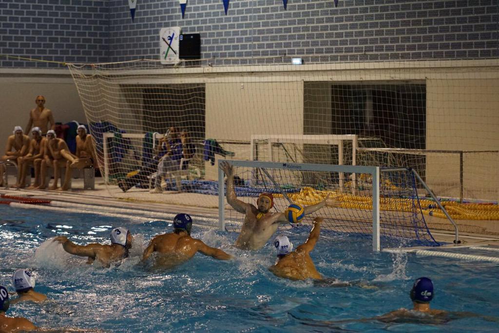 etoster's tweet photo. Hoy @billyou1200 curró como el que más con el @CNAB_oficial - @CEMediterrani de los #PlayoffsDHM #SemosJabatos http://t.co/2TNis5lKnm