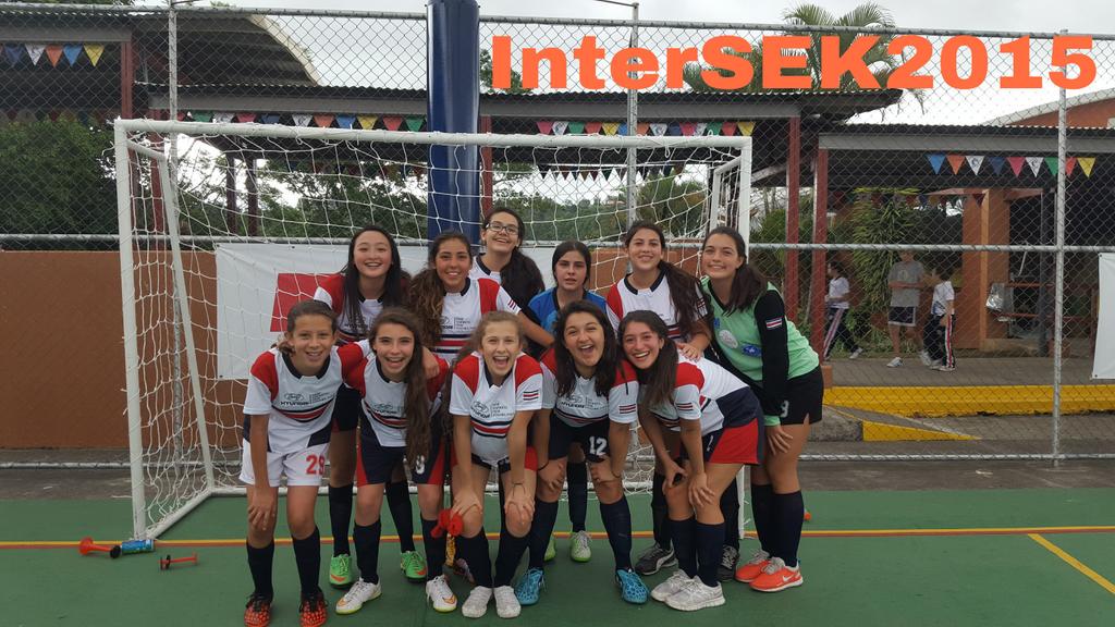ProfeKeren's tweet photo. Sek Costa Rica en semifinales, gran actuación de la guardameta. #interSEK2015 http://t.co/3ePeI5WDwG