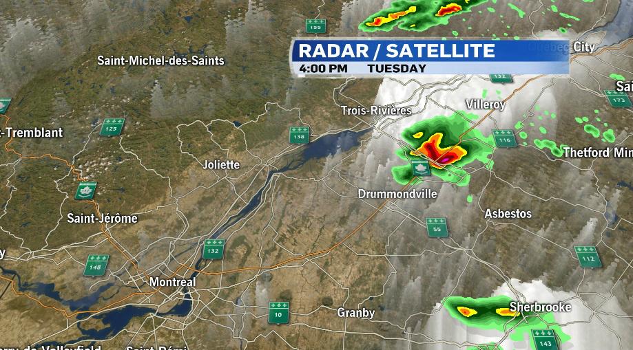 Storm cells that have prompted <a href="/environmentca/">Environment Canada</a> to issue #TORNADO WARNINGS east of #Montreal