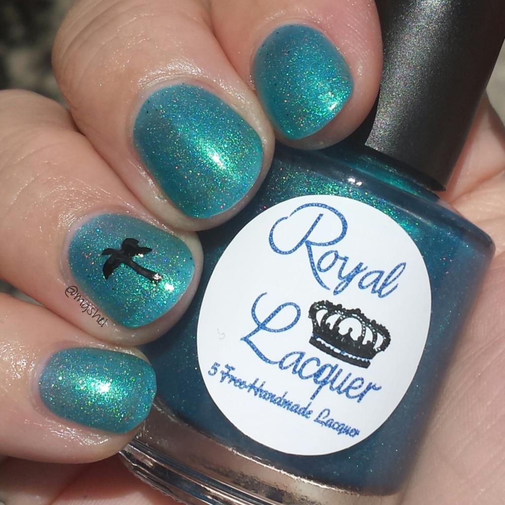gittlerm's tweet photo. @RoyalLacquer Baybreeze #Vynails #palmtree #vinyldecal #naildecal #indienailpolish #indieswatch #notd #jellypolish http://t.co/wkTfFLhQeV