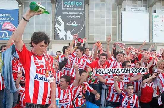 ayoze_saul's tweet photo. Que gran afición...😂😂😂 http://t.co/PkOl09l1FH