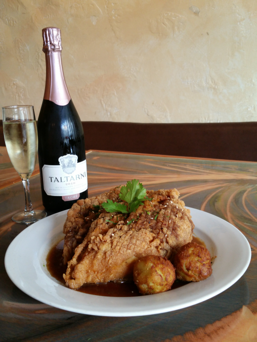 spicemonkeycafe's tweet photo. Tuesday is Half-Price #WineNight at #SpiceMonkey any wine bottle or draft carafe 50% off https://t.co/gbSula6yVB http://t.co/rOZb8JivTW