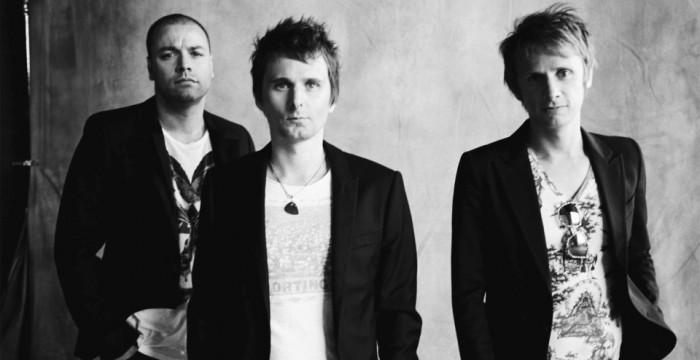 thebackstageweb's tweet photo. Nueva canción de Muse “Mercy” http://t.co/gT0hIXoHEq #MuseMercy #Drones http://t.co/lKvismjm3o