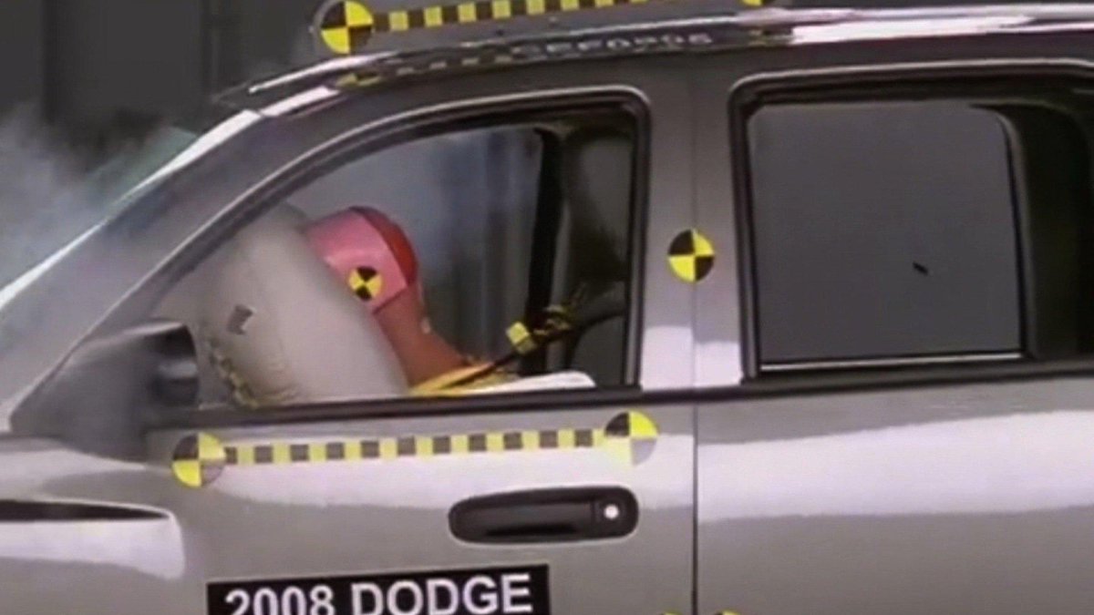 fox13seattle's tweet photo. Largest auto recall ever affects 34 million cars: Faulty airbags could explode >> http://t.co/hu5nnXyyUR http://t.co/q1iYCY0tZt