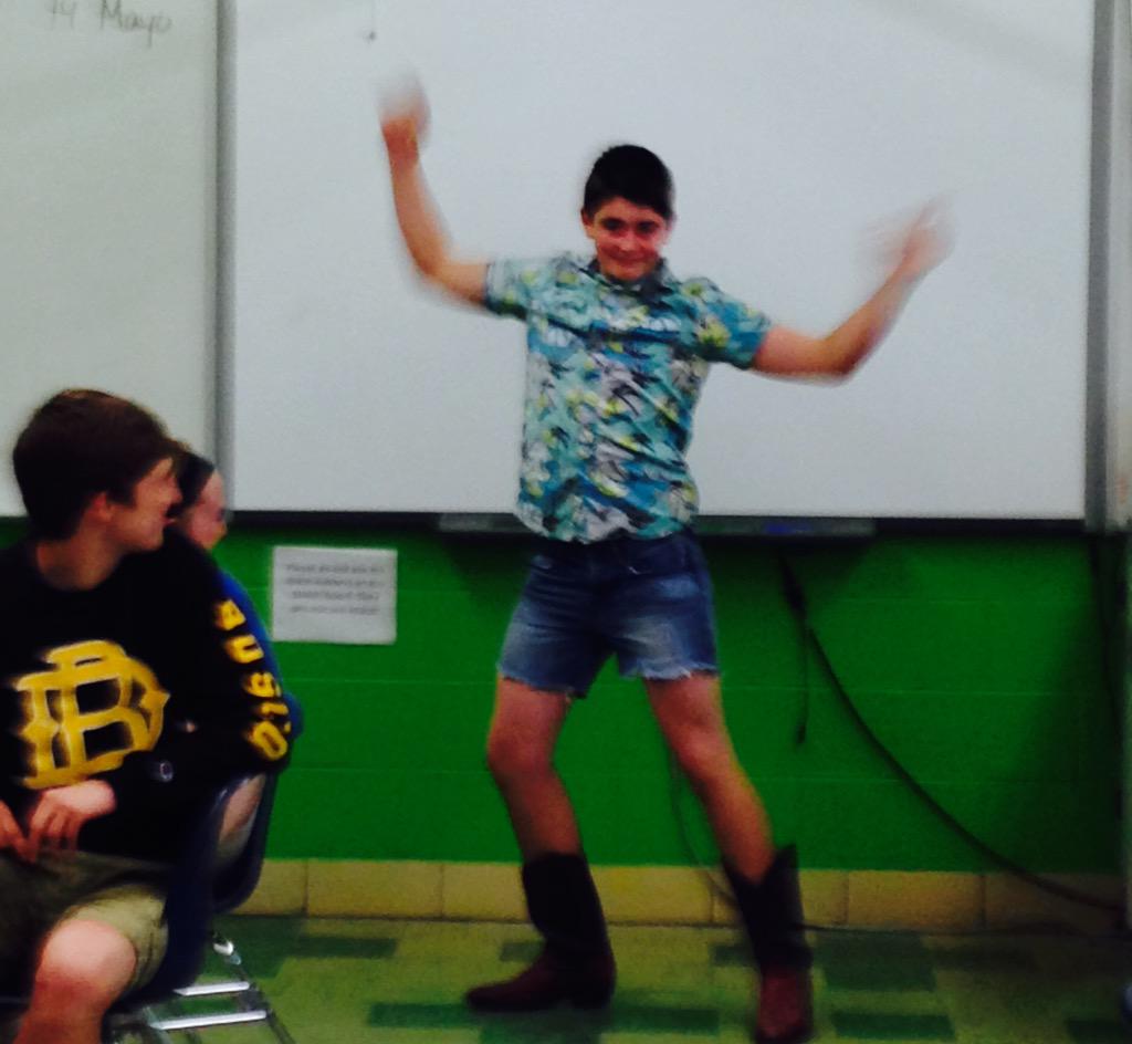 DBSpanish's tweet photo. #desfiledemoda #MURICA #español1 http://t.co/6GjQusM3Ly
