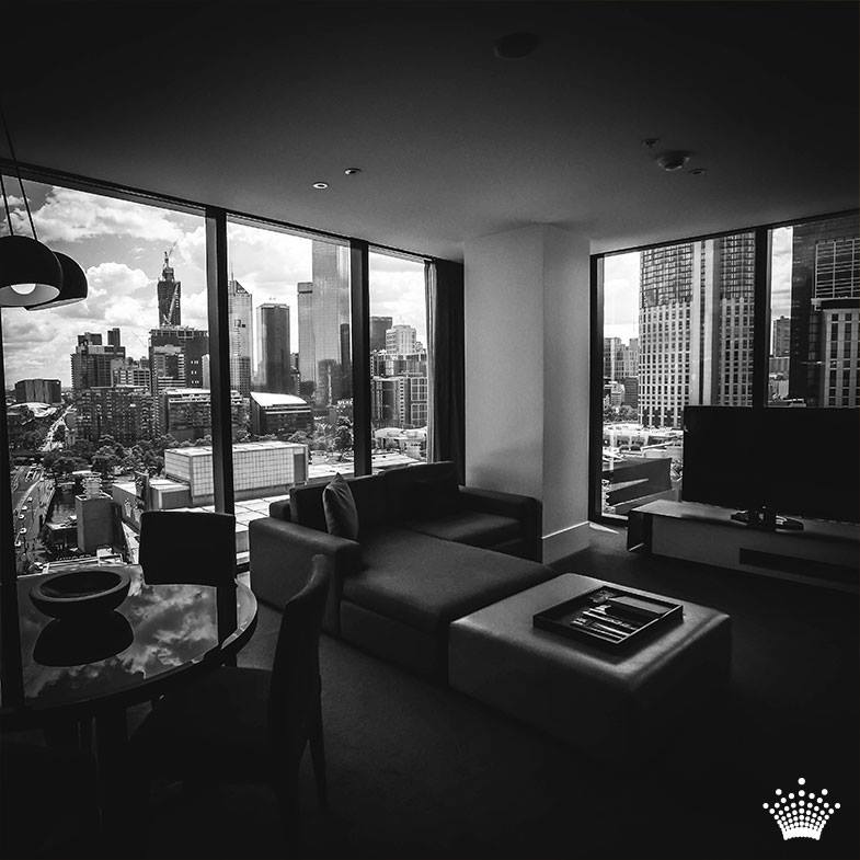 CrownResorts's tweet image. The moment you first set foot in your impeccable hotel room… #InstantRelaxation #CrownMetropol