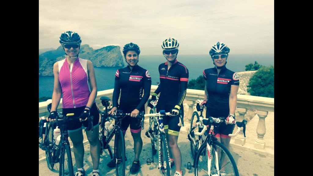 ChaplinEleanor's tweet photo. Lighthouse! #pbfteam #italianbikes @PinaExperience @PERSONALBIKEFIT @Colnagoworld http://t.co/H7qbSAzIw4