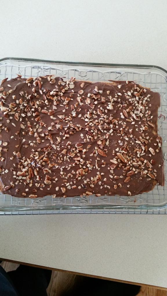 dobbsmommy's tweet photo. Time to be bad. #toffeebars http://t.co/092vNKvIFP