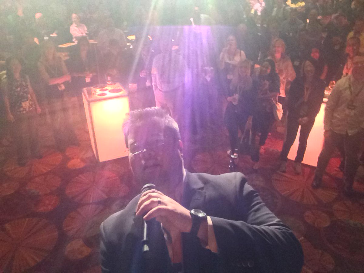 simplusnow's tweet photo. Our CTO John Lawton pulling off the biggest #selfiewithsimplus yet! #2015Leap @Workfront_Inc http://t.co/1HmijdLae0