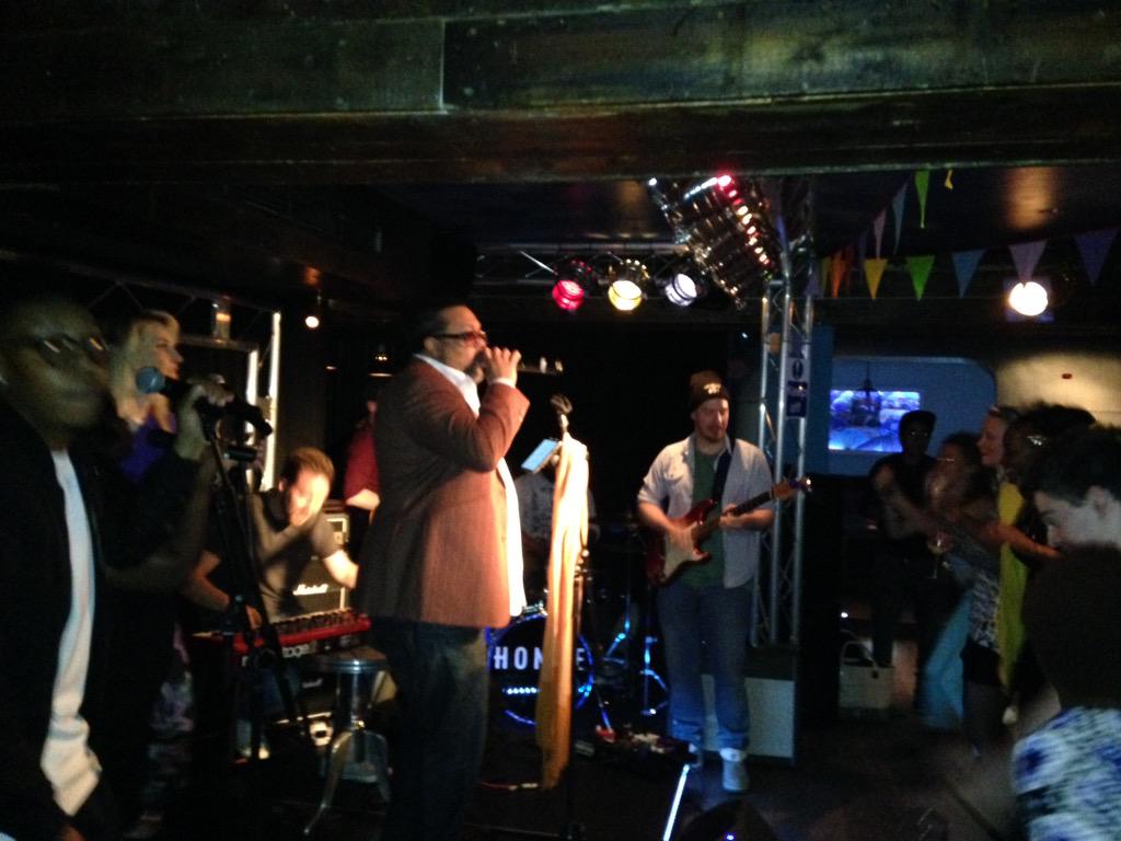 ArcherStLIVE's tweet photo. @oldmengrooving1 @patricklive is back hosting @ArcherStLIVE Who's coming down to jam with the band? http://t.co/1K0DU2QpMk