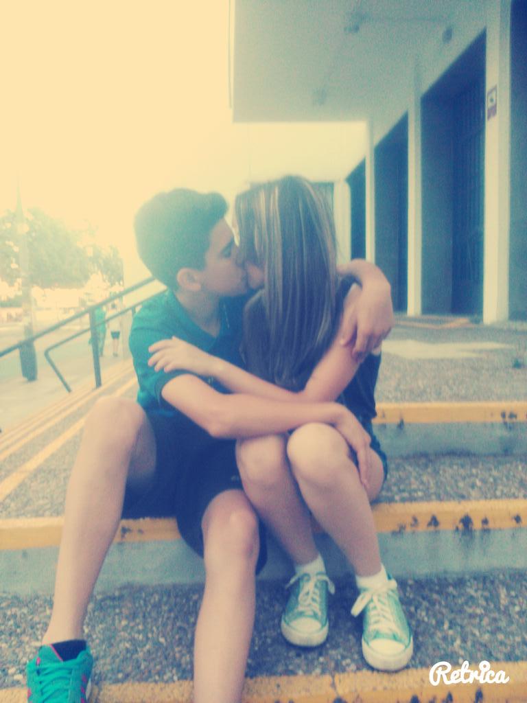 mireiarl73's tweet photo. "Tontean. Se ríen. Se enfadan. Se pican. ¿Y sabéis por qué? Porque se mueren el uno por el otro."😍 http://t.co/QEfjhGel1Z