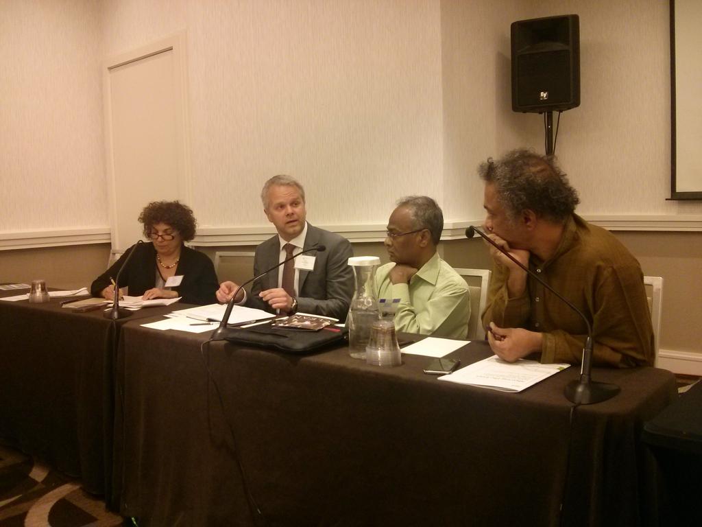 adoukas's tweet photo. Davida Wood of @WorldResources moderating #SE4AllForum panel with @SELCOIndia , @DifferGroup and CLEAN http://t.co/1V2EhB7m9F