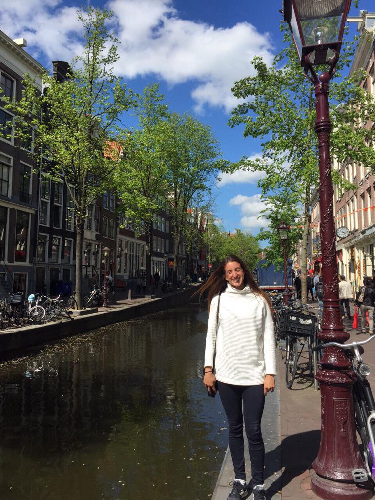 Aussie7s's tweet photo. Our #Aussie7s Women &amp; staff taking in everything Amsterdam has to offer this afternoon. Big KO on Fri from 8pm AEST! http://t.co/IAgzHse5gc
