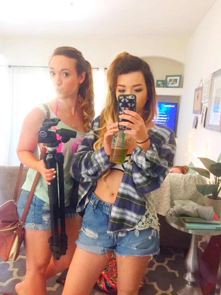 miasayoko's tweet photo. tripod, shorts, swim suit, you know what this means 😏 http://t.co/yVUPOgRImP