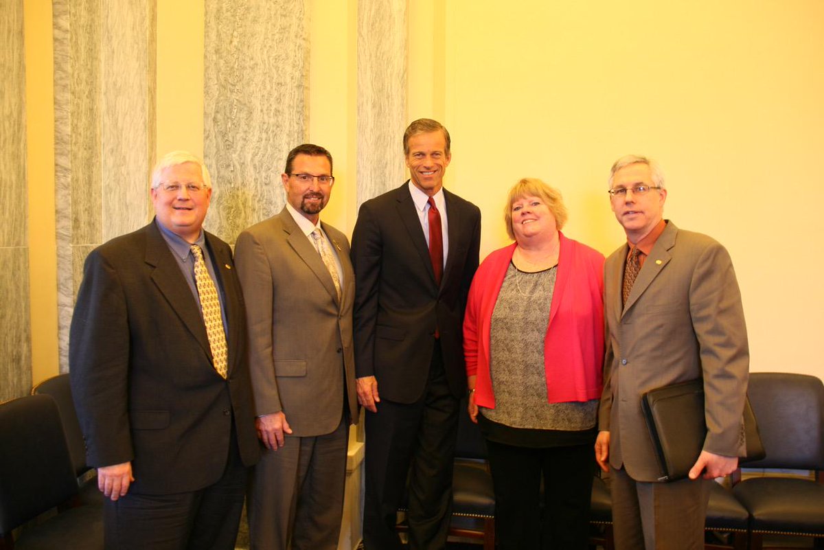 LeaderJohnThune's tweet photo. #NationalAccountingDay was yesterday, but I didn't get to meet with the SD CPAs until today. That doesn't add up … http://t.co/4rYWPEt1V5