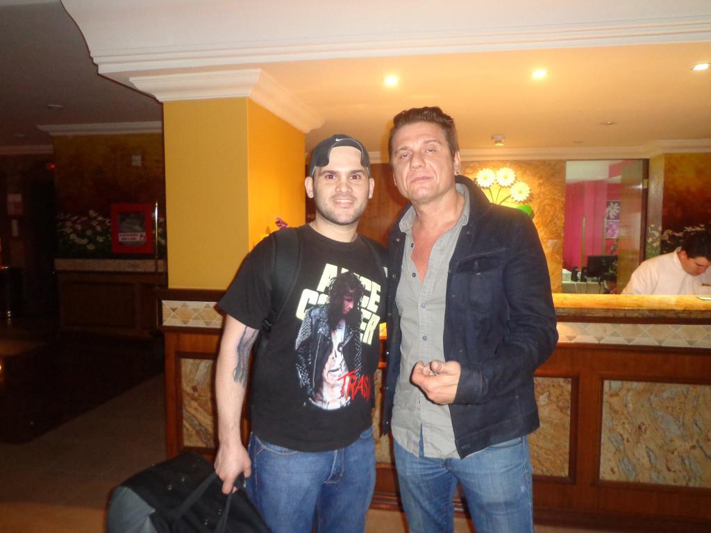 SamboraRockBar's tweet photo. Miljenko Matijevic (Vocalista de Steelheart) ya esta en ASUNCIÓN-PARAGUAY.  
https://t.co/DjMANvkfj8 http://t.co/KjbR6OKe8u