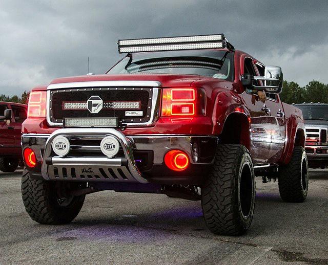 _LiftedTrucks_'s tweet photo. #GMC http://t.co/nt4aHAUL7l