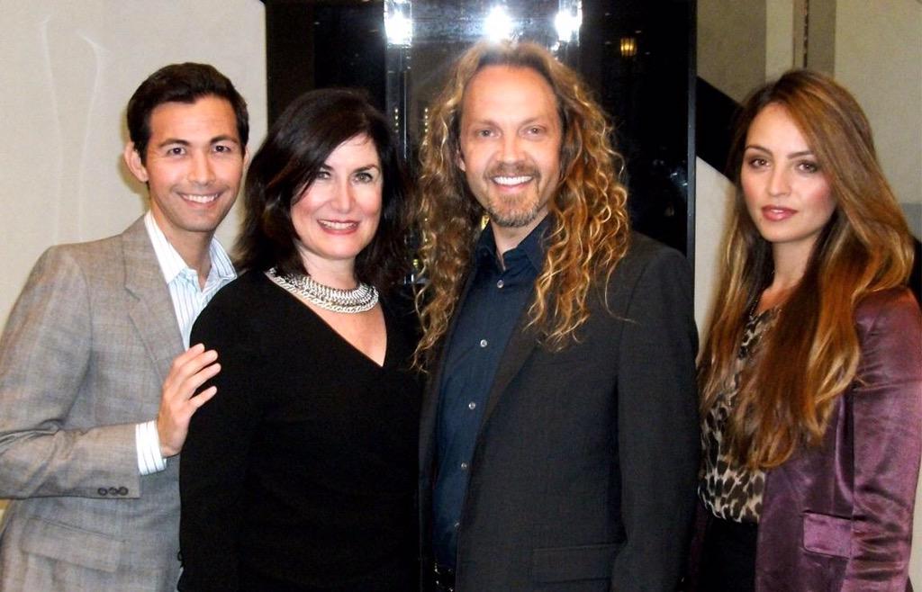 SChristenStudio's tweet photo. #Versace #dv25 @melindamanos @_JVision_ http://t.co/NsMMk7Dlxi
