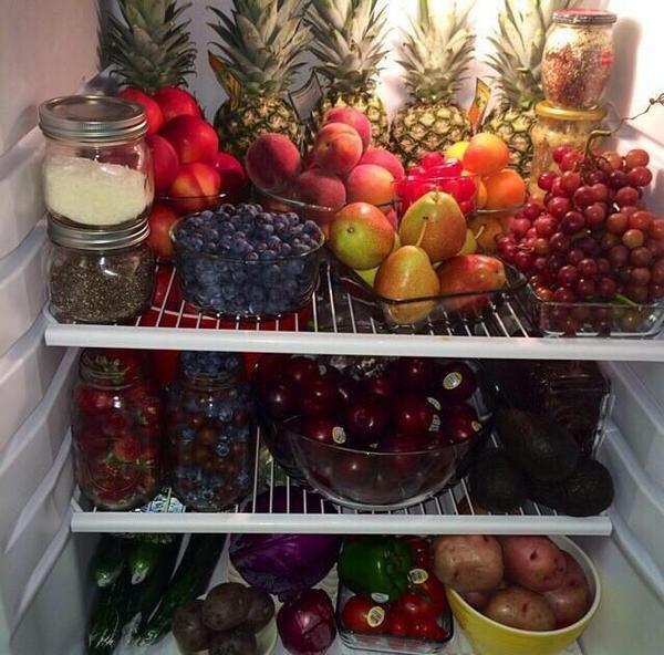 chafiklamia's tweet photo. محتاجين نفتح باب التلاجه و نلاقي الحاجات دى 😍 http://t.co/le9plaHV1N