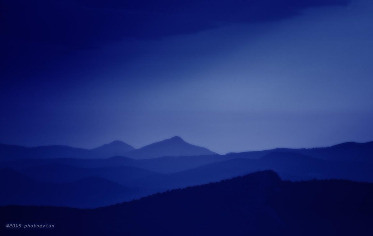 Photoevian's tweet photo. Blue hour, Styra.... http://t.co/dz0gvcqoDf