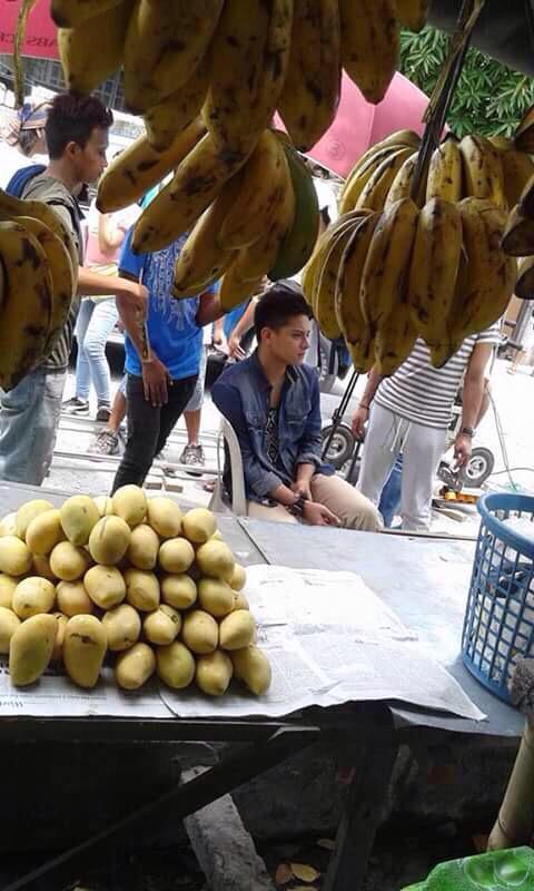 KathNielDiaries's tweet image. "@KathNielGalaxy: Pangako Sayo taping! DJ, give us some of your fruits! Kidding! 😂👊🏼 #PSYAngPagsinta http://t.co/i8NawLKrzR"