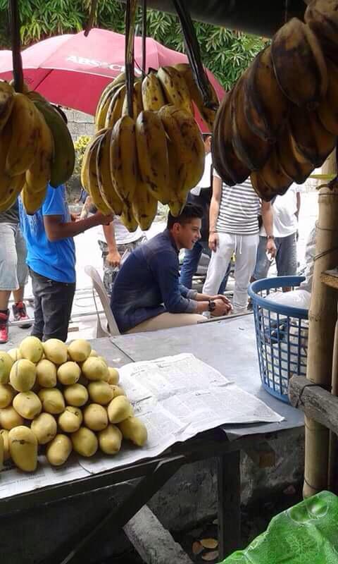 KathNielDiaries's tweet image. "@KathNielGalaxy: Pangako Sayo taping! DJ, give us some of your fruits! Kidding! 😂👊🏼 #PSYAngPagsinta http://t.co/i8NawLKrzR"