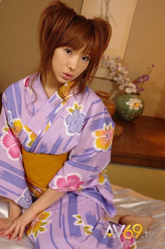 av69blog's tweet photo. Serina Hayakawa Gets Extremely Wet After Riding And Sucking Cock - http://t.co/9VKO6crwLG http://t.co/IbjmDYQTHg