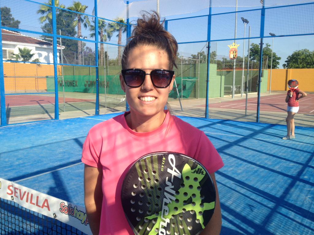 espa_padel's tweet photo. Nuestra Monitora Andrea Garcia "andreusky". Top10 Andalucía. World Padel Tour. No quieras jugar contra ella.... Gooo! http://t.co/Un1lQeK03e