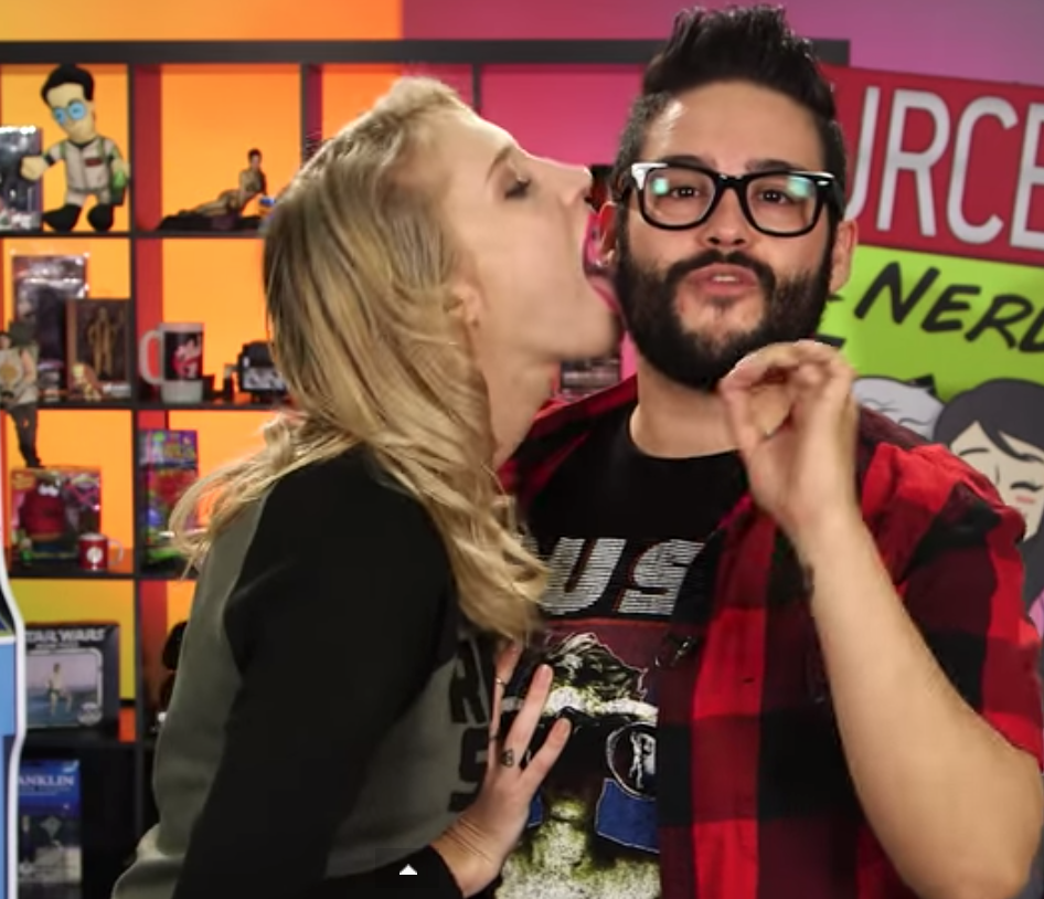 maudegarrett's tweet photo. You gotta give it to @stevezaragoza. Always the professional in any situation 
#GettingWEIRD #prology 
@SourceFedNERD http://t.co/keisRdWrGG