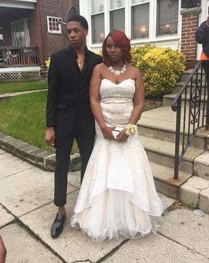 thehighprom's tweet image. The young men are Juniors huh? 😅  very well done  #PromReady #prom2015 #ChesterProm #LovingIt 😍😘#SlayedIt 🔥