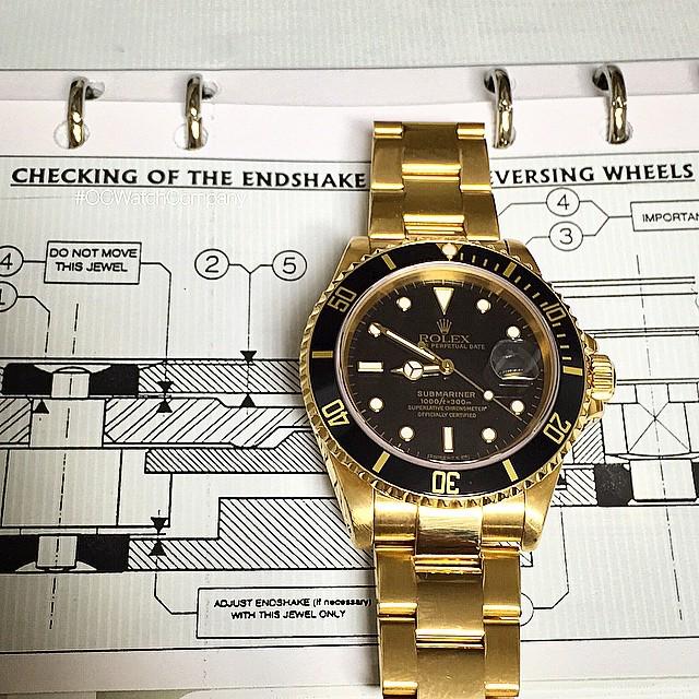 OCWatchCompany's tweet photo. The things you learn when your hangin out with the #Watchmaker😎 Adjusting #EndShake #Rolex #Submariner #OCWatchComp… http://t.co/KQInGewNfz