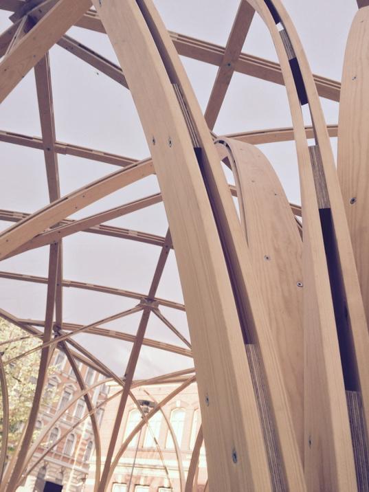avaltone's tweet photo. Great new wooden structure by the #designmuseoFI @AaltoUniversity #aaltofestival @AaltoArch @AaltoARTS http://t.co/0her14wvBV