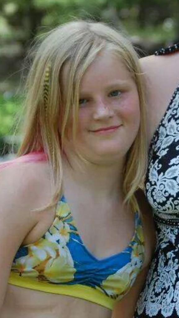 _megan00's tweet photo. When life sucks @its_cora_thorpe http://t.co/ZWkHwNTio4