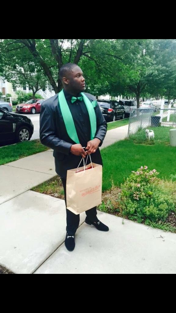 thehighprom's tweet image. it was a green and black thing &amp;amp; they killed it 😍🔥😘 #Slayed #LoveIt  #ChesterProm #prom2015 @Kquran__ @Iam_Chamerah