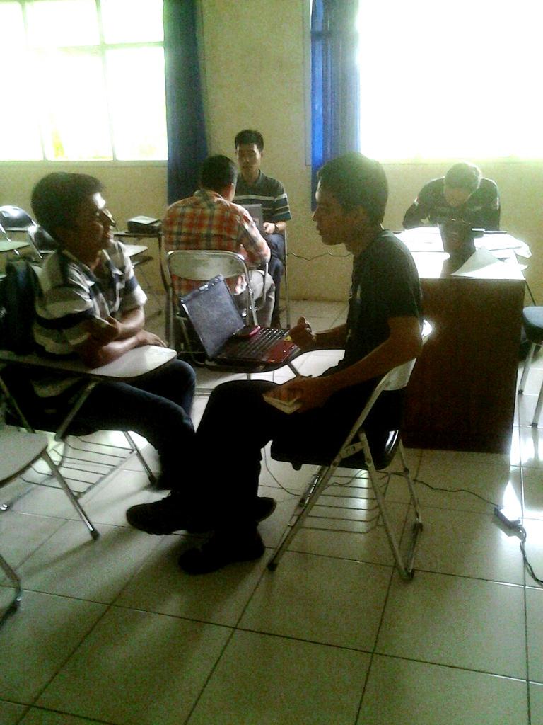 hmmunma's tweet photo. Interview calon pengurus HMM UNMA 2015 - 2016 http://t.co/EH3WwTz3m0