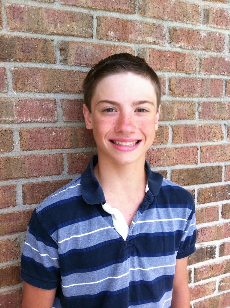 GouonOfficial's tweet photo. #GloUpChallenge http://t.co/H70GFq8W2r
