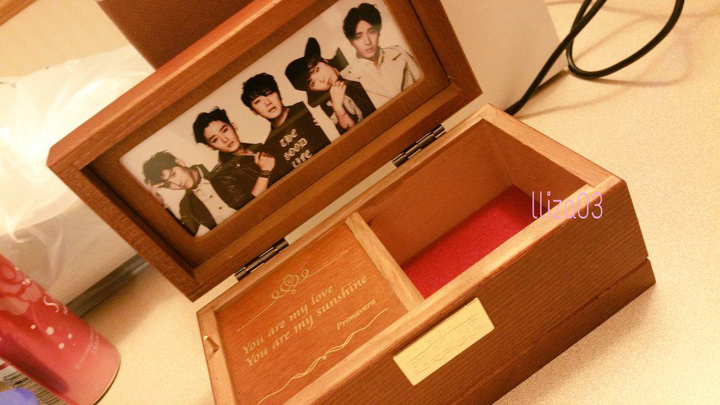 ftislandarg's tweet image. [PIC] 150527 - #5GO 5...GO Music Box 

Cr: Lliza03 
Compartido por: FTISLAND Argentina