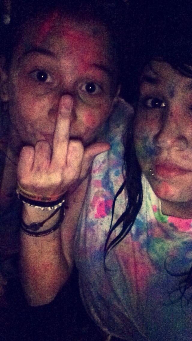____gre's tweet photo. Mi otra familia, aunque falta gente 💘 #LICPR #LICPR2015 🎨🎨 http://t.co/DNmTlBzPKs