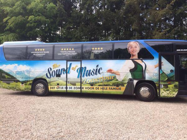 Spot jij vandaag de #soundofmusiczomertour bus? Stuur dan een foto naar <a href="/MusicalsNL/">MusicalsNL</a> en maak kans op twee kaarten!