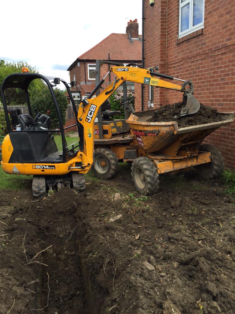 GJBuildersNE's tweet photo. @maxhirene Dumper still going strong! http://t.co/b7tDaA8tVn