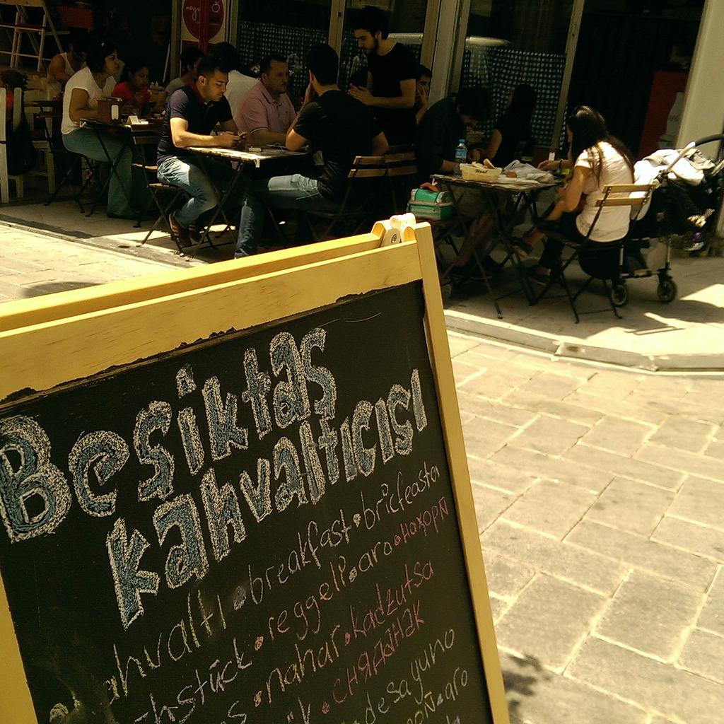 bsktskahvaltiCi's tweet photo. #Kahvaltıdayız #Besiktas #pazarkahvaltısı http://t.co/ABt30A7Oas