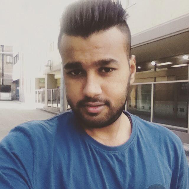 rachitmathur5's tweet photo. Bhaijaan look #Beard #HairCut #AmazingBBFirstLook @BeingSalmanKhan #BajrangiBhaijaan #BajragiBhaijaanTeaserDay http://t.co/sp9klZGjFs