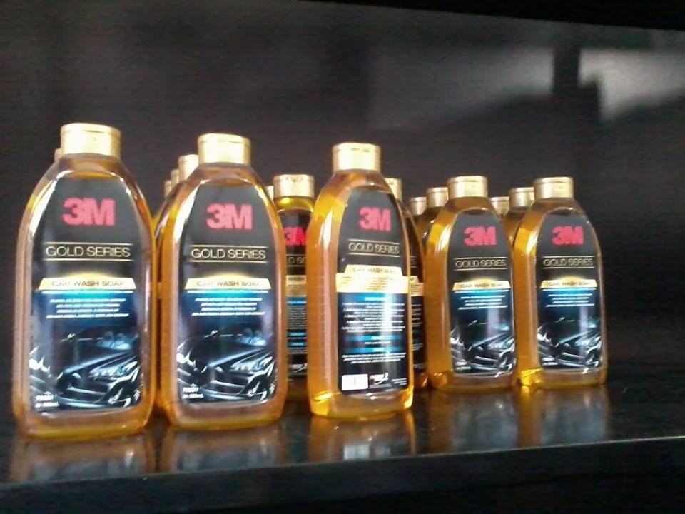 3Mautocare_ID's tweet photo. 3M Car wash soap Gold Series, selain berikan tampilan makin berkilau .like to https://t.co/1ChDezSD4U http://t.co/dVk0tupZfx