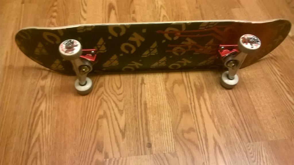 KnightOwlSkate's tweet photo. KO cut out on the Griptape new board set up! http://t.co/sJRKkNUSKi