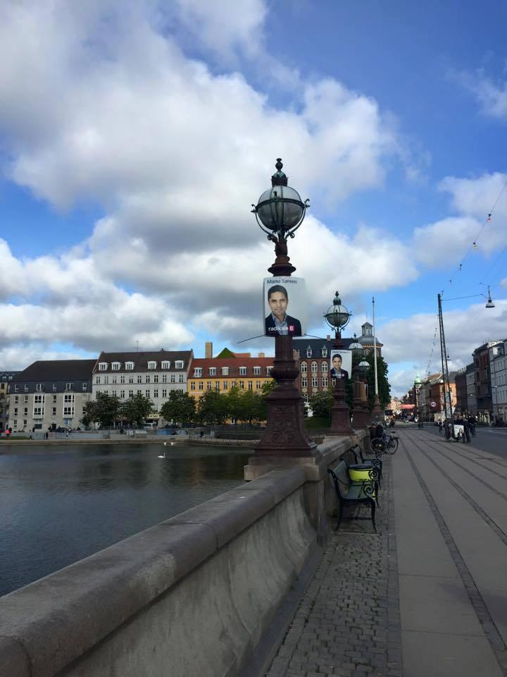 KatrineFugl's tweet photo. Særlige regler for ministre? #fv15 #dkpol #fuckit #ManuStil foto: Freja Fokdal http://t.co/SrZ8YYaEZT