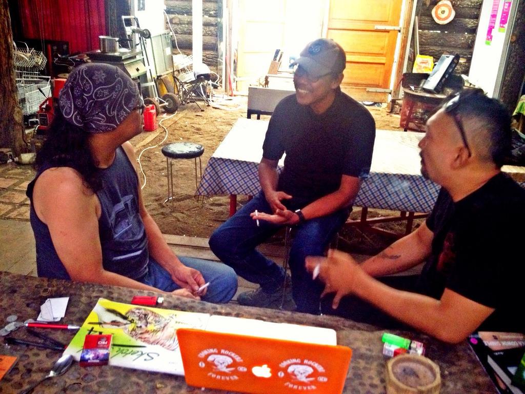 Official_BBMC's tweet photo. QC buku #27thbbmc di kamones studio Goy Gautama,Dwi Aryo, @chefharyo http://t.co/n1X0dDylY7