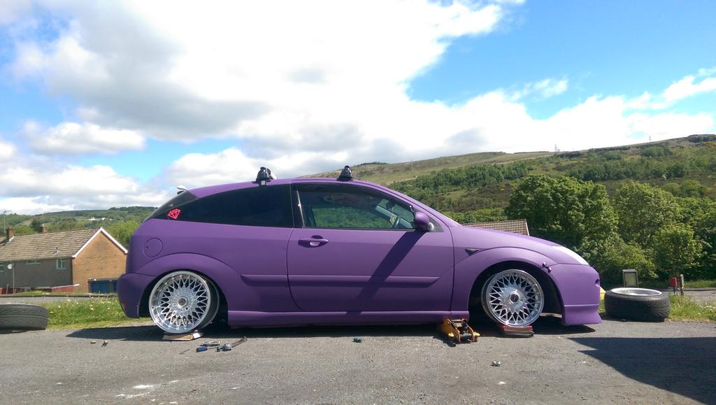 deanevs21's tweet photo. So i dropped my new wheels yesterday. What we reckon? #ford #fordfocus #focus #borbet #focusdaily #welshford http://t.co/xMtU3uS0eq