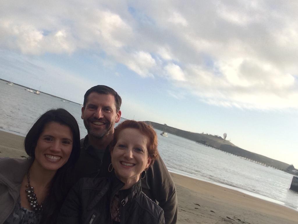 MrsKingCPA's tweet photo. We made it to the ocean!!  #HAWorld http://t.co/IS14vGyhh3